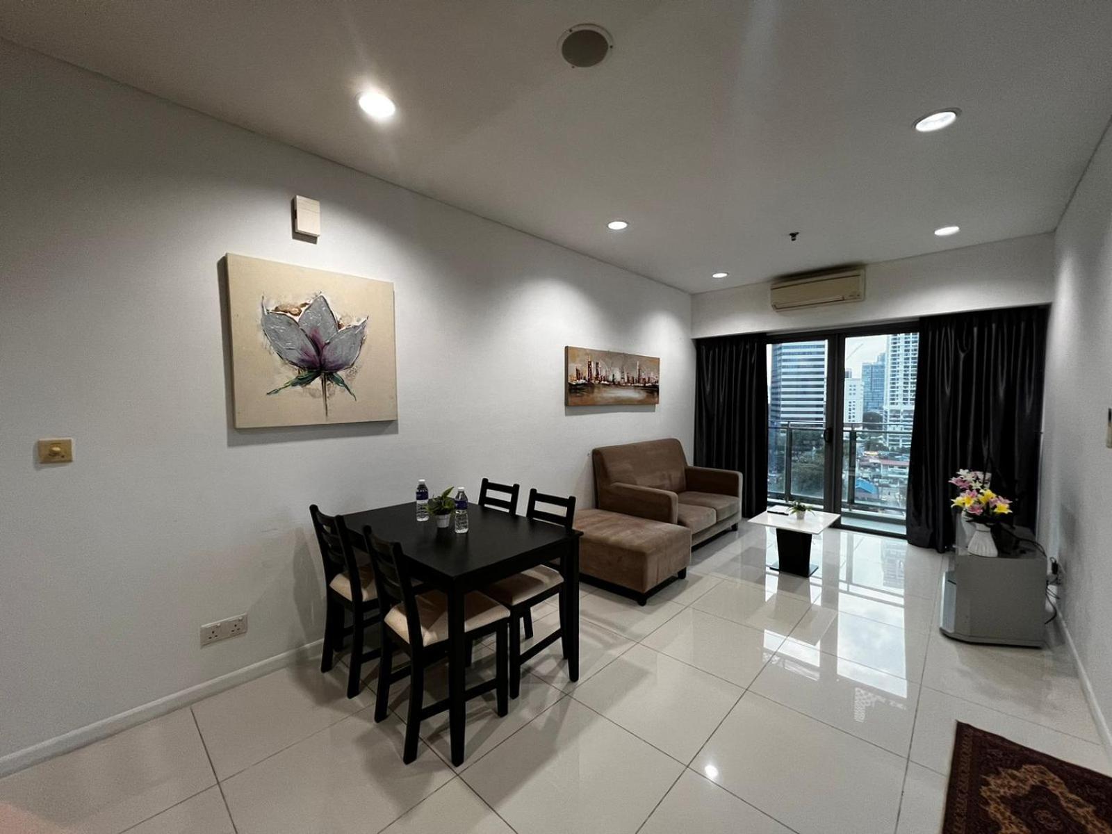 Summer Suites Klcc By Homestay Kuala Lumpur Buitenkant foto